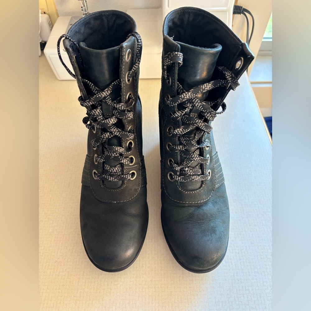 Sorel Black Lace-Up Lexie Wedges